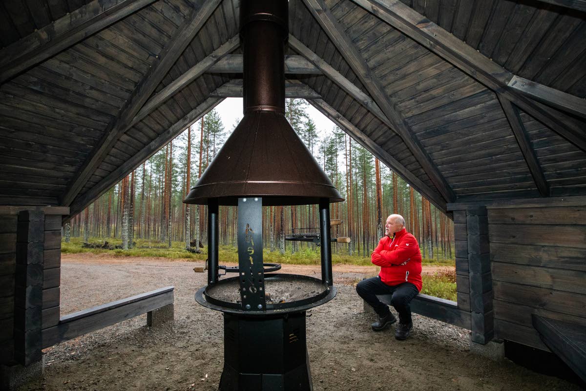 Kontiolahden Jaamankankaalle tuli uusi tulipaikka kaikkien iloksi - idea  lähti liikkeelle lehmolaisen Timo Roseniuksen aloitteesta